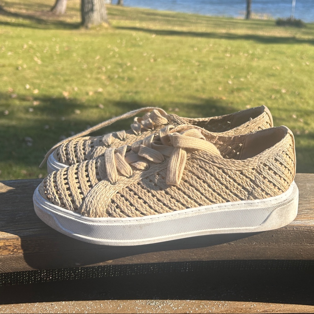 Charles David Reason Raffia Platform Sneaker Size 9.5